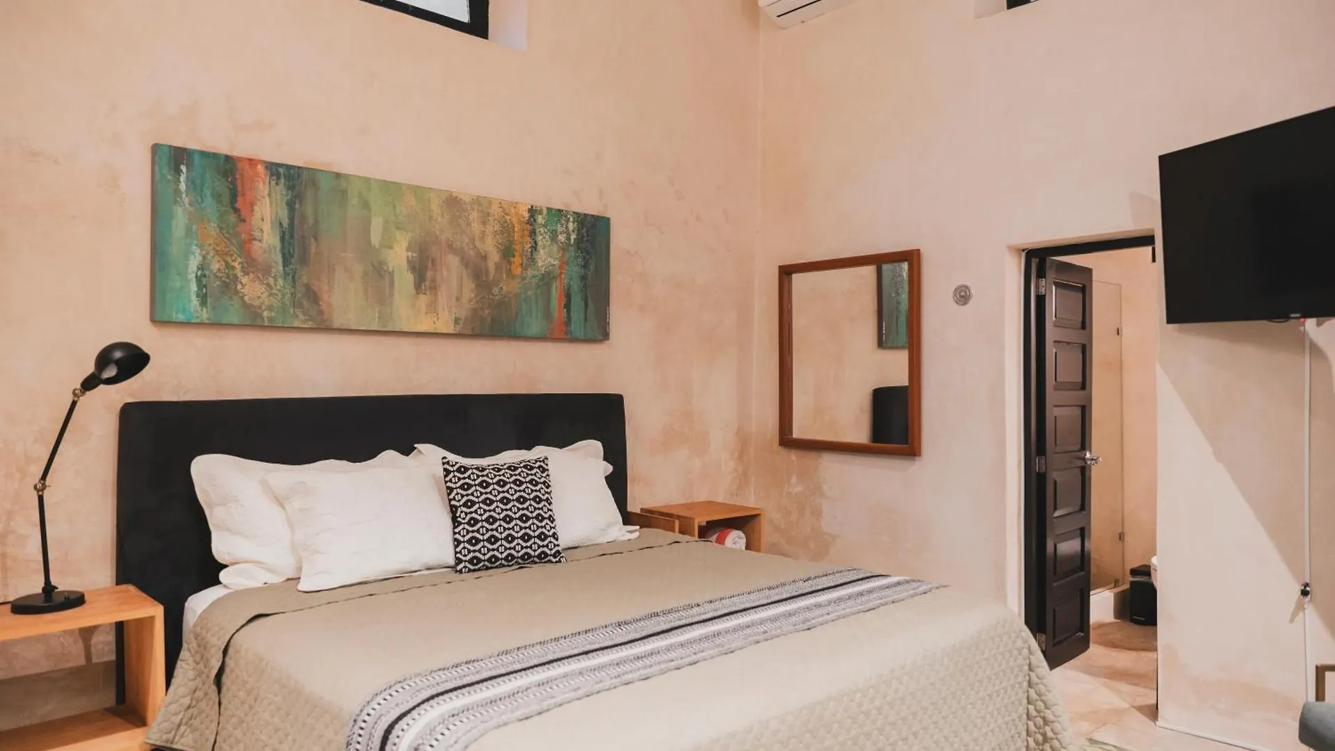 Casa De Cortes Merida Hotel